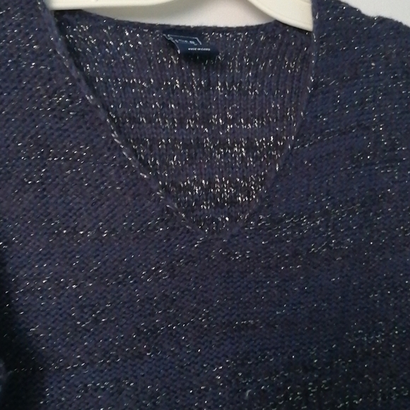 NWOT Gap Sweater - Picture 2 of 2